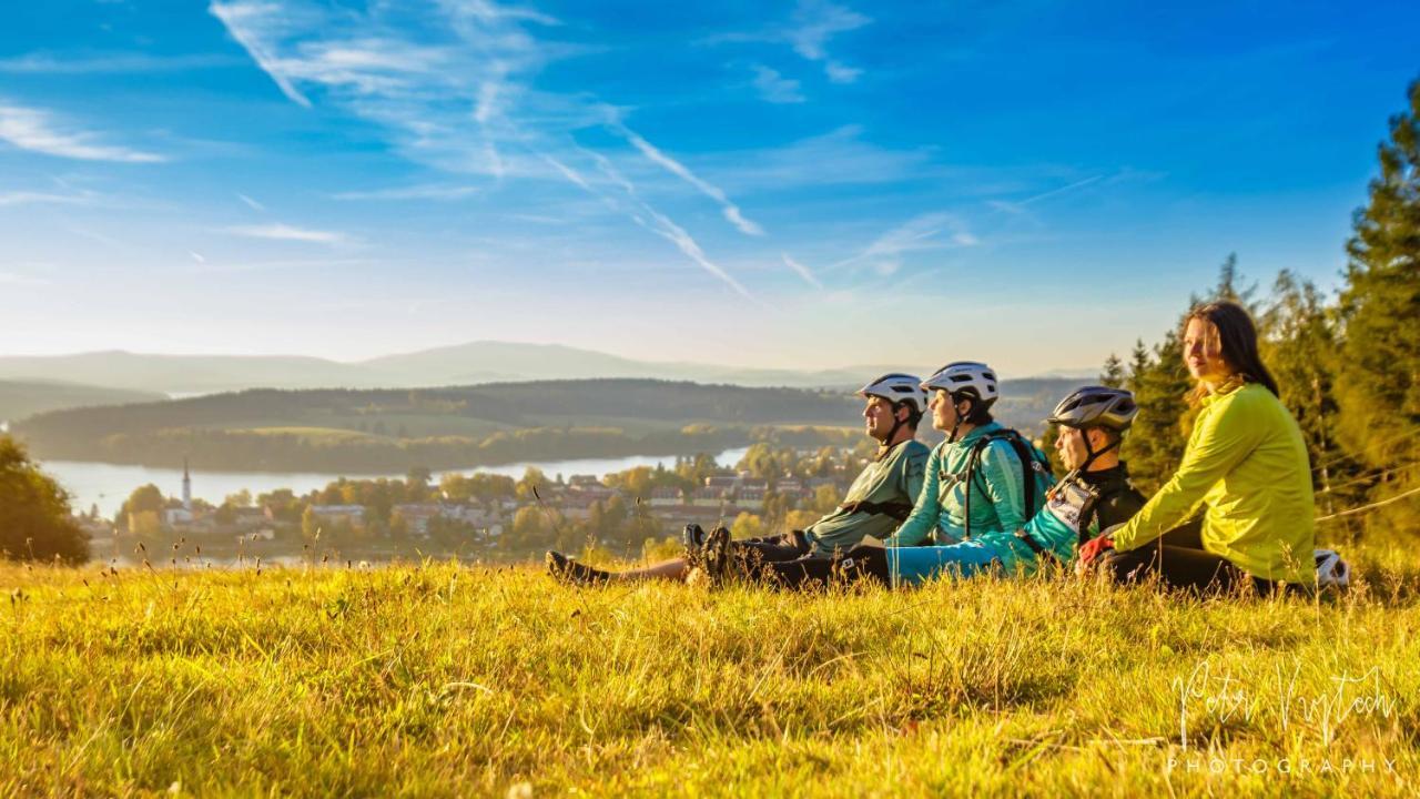 Apartman Na Lipne Frymburk Eksteriør bilde
